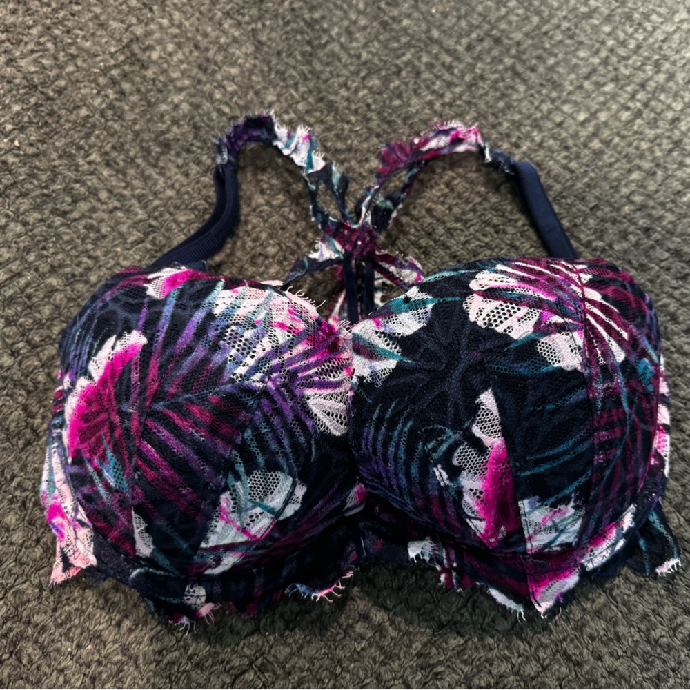 PINK push-up bra